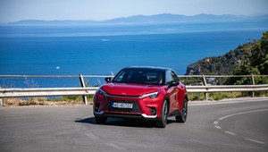 LBX najpopularniejszym Lexusem w Europie. Marka z 7-procentowym wzrostem sprzedaży