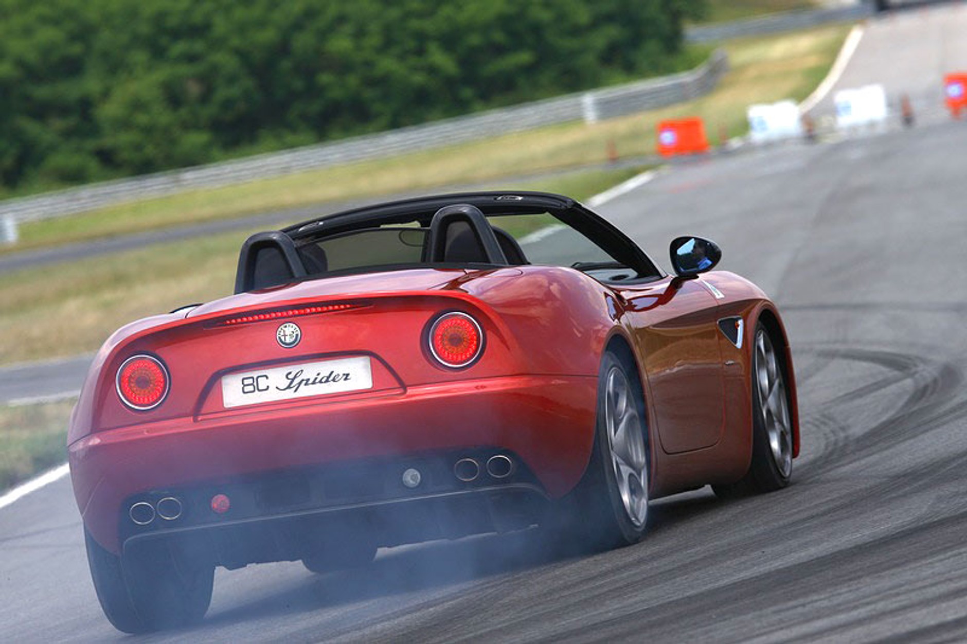 Alfa Romeo 8C Spider: pierwsze wrażenia z jazdy