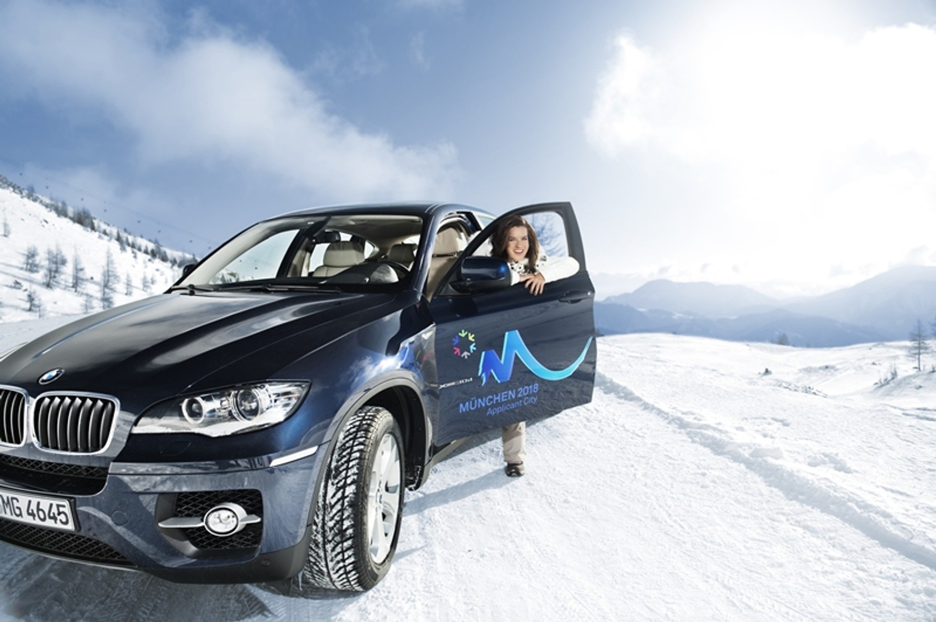 Kim jest ta kobieta w BMW X6?