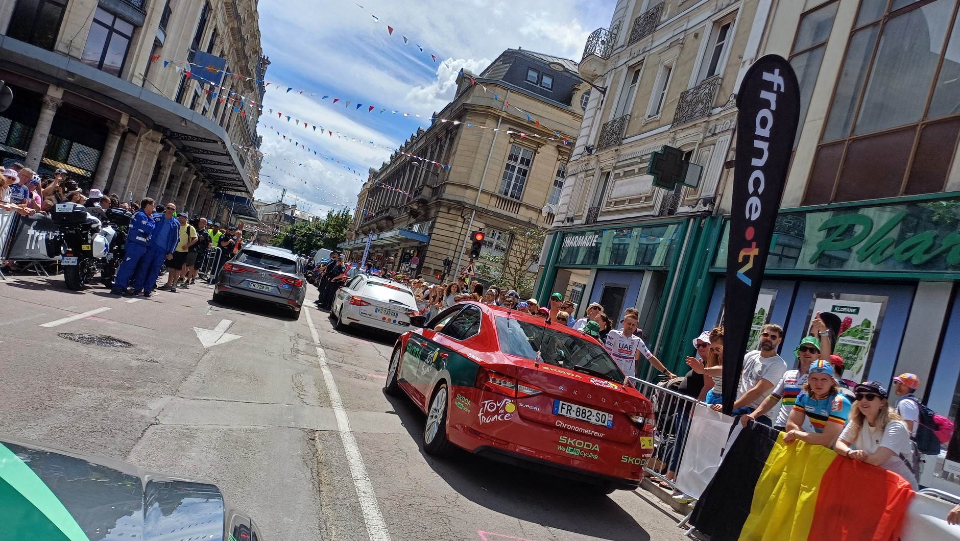 Samochód organizatorów TdF
