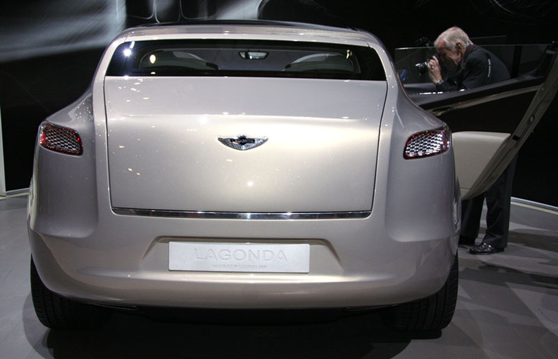 Genewa 2009: Lagonda Concept – odrodzenie słynnej marki (wideo)