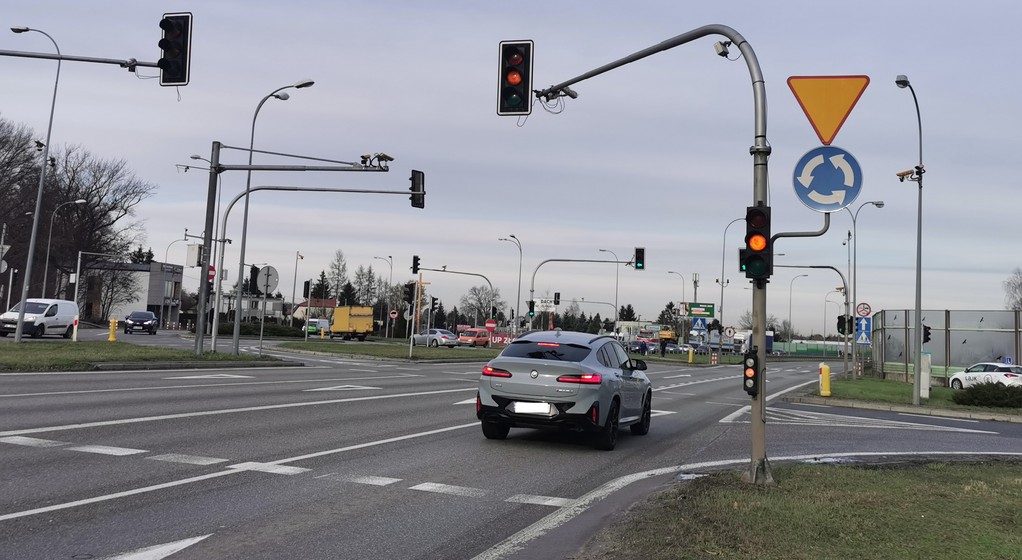 Skrzyżowanie w Jabłonnie: to łatwo stracić prawo jazdy