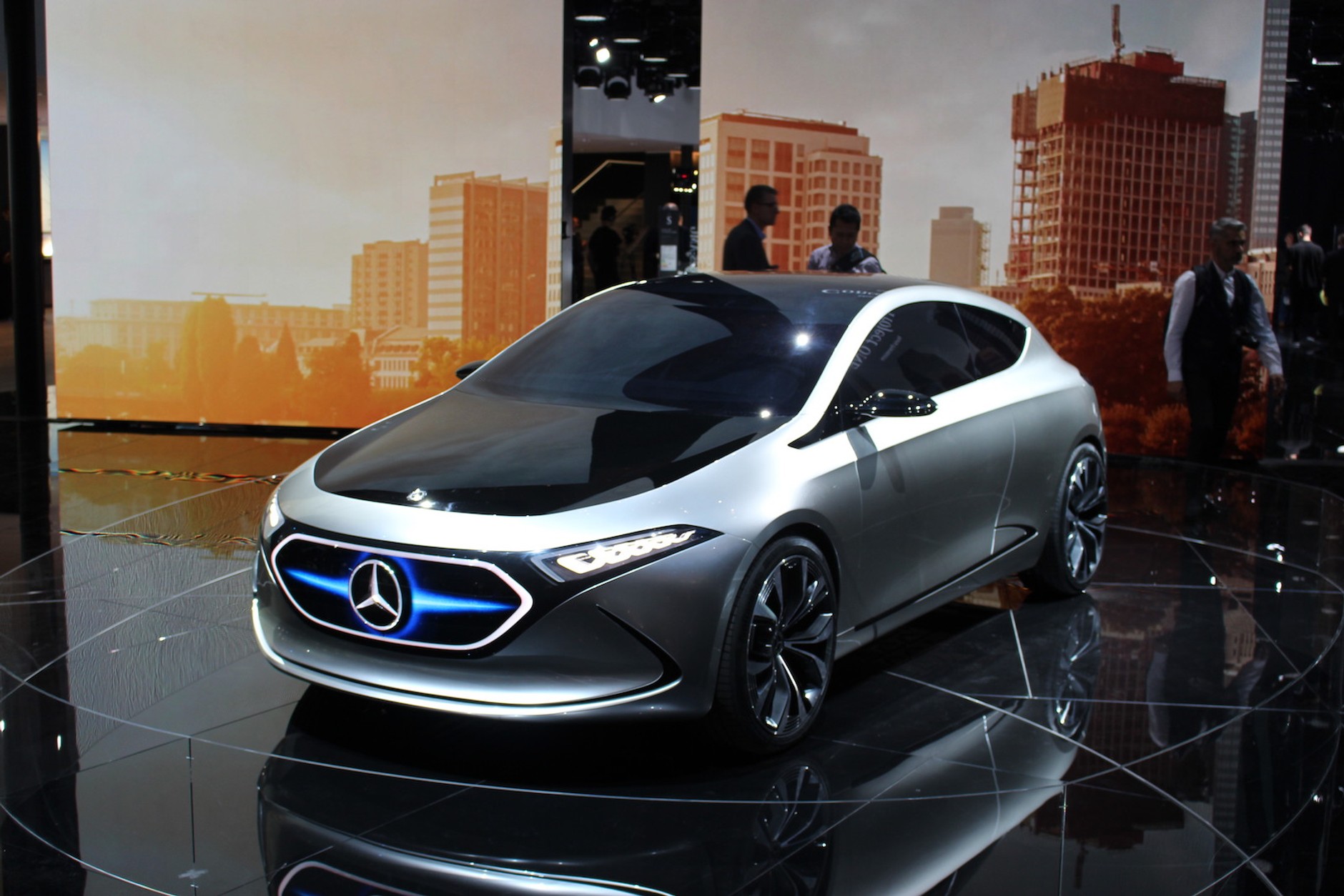 Mercedes Concept EQA