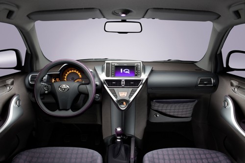 Toyota iQ - Miejscooszczędzacz