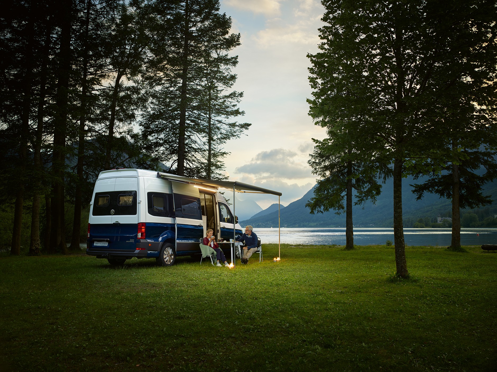 Volkswagen Grand California 680 - kamper dla par lubiących przestrzeń