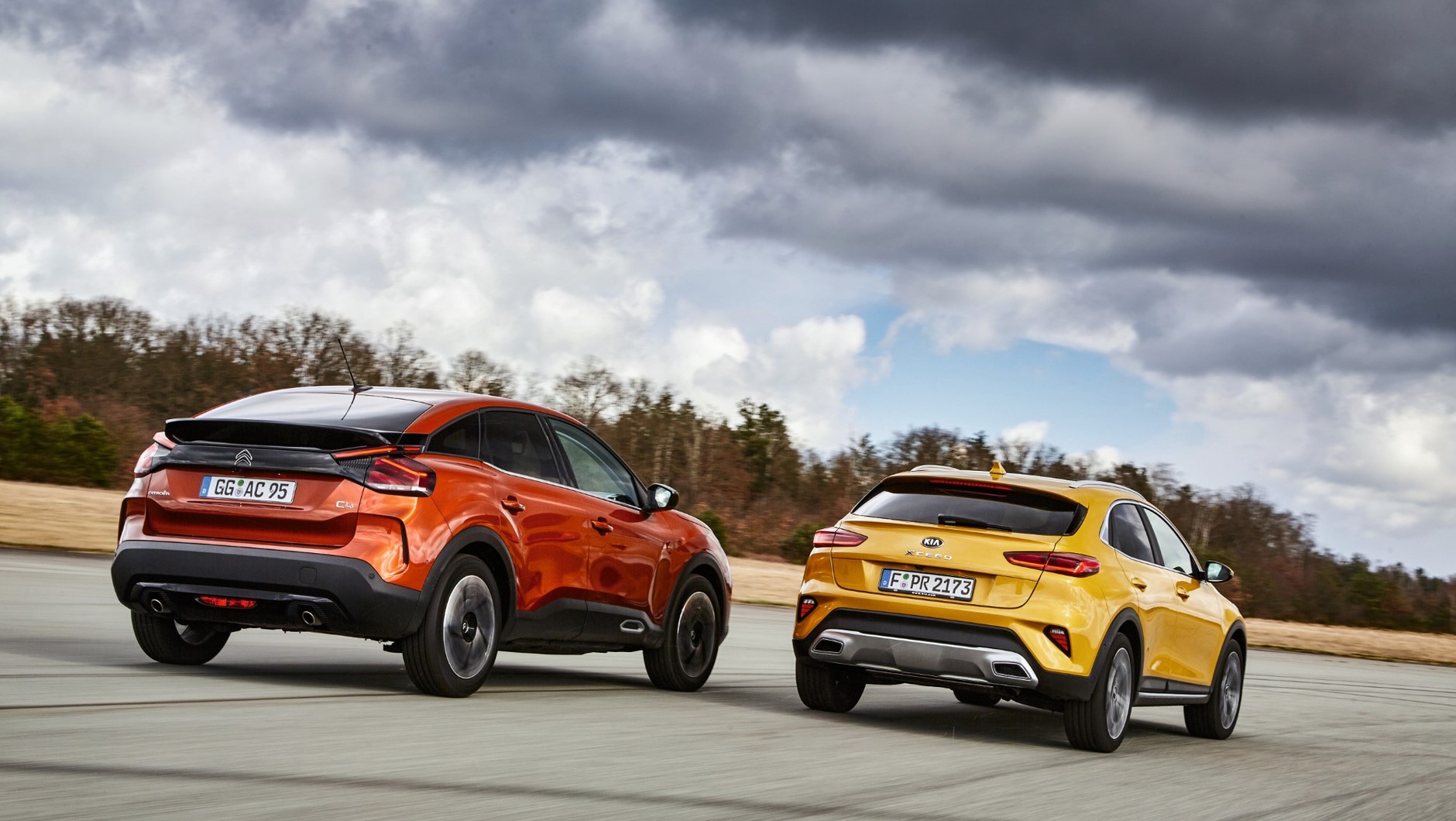 Nowy Citroen C4 kontra Kia XCeed - kompakty czy jednak SUV-y?