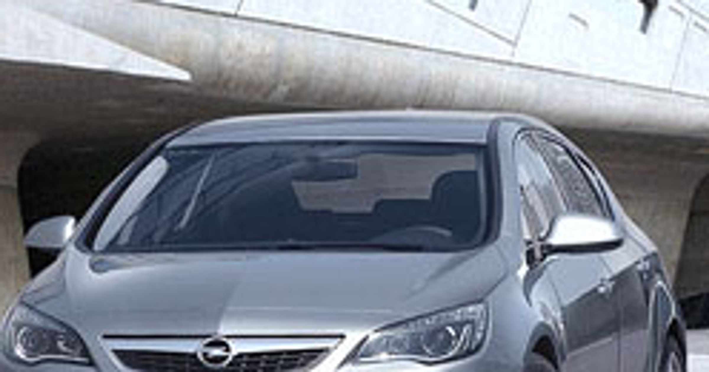 Nowy Opel Astra: pierwsze zdjęcia i informacje