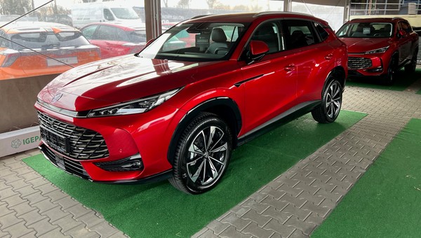 Salon MG w podwarszawskich Falentach