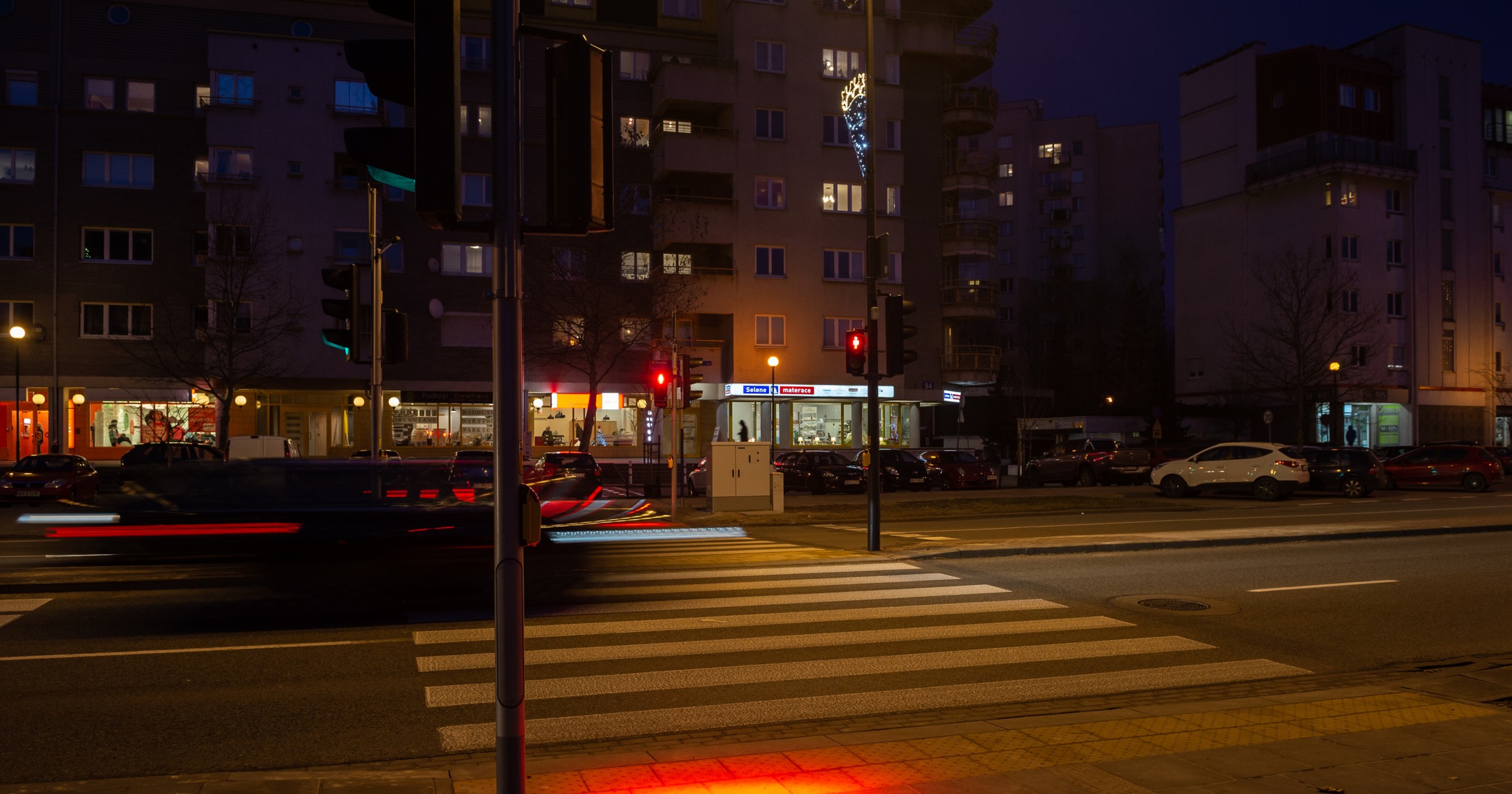 Warszawski ZDM testuje przejścia dla smartfonowych zombi
