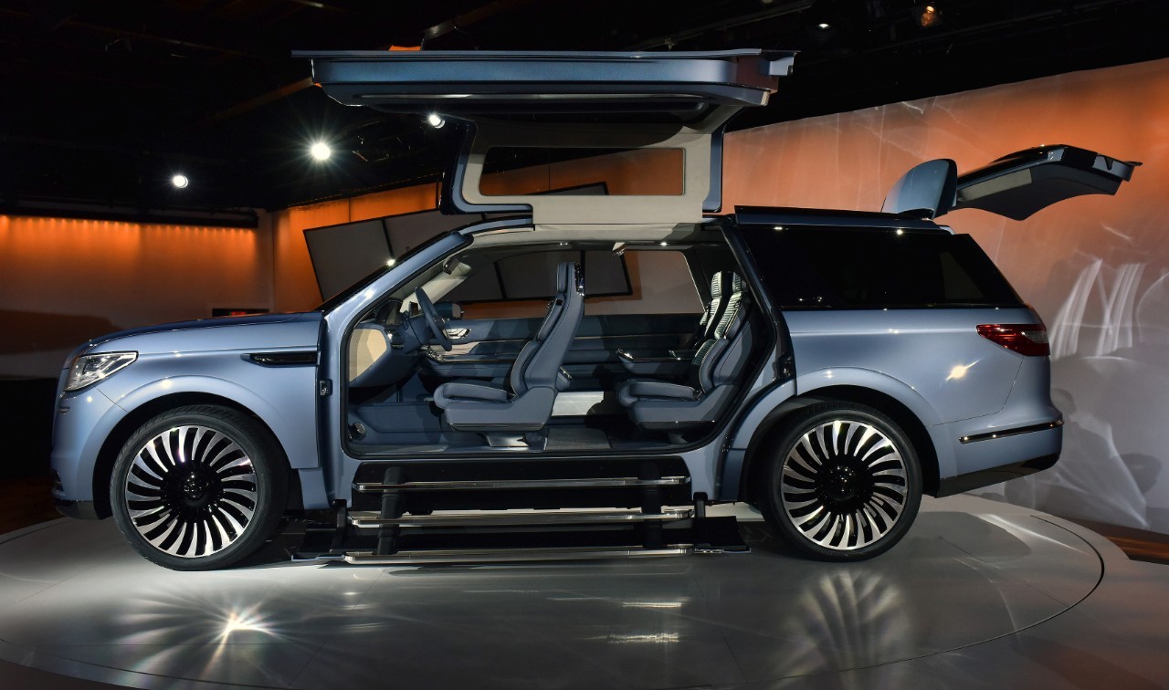 Lincoln Naviagtor Concept