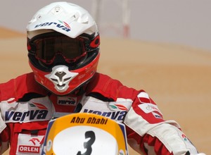 Abu Dhabi Desert Challenge 2010: zmienne szczęście Polaków - Przygoński wygrywa, Czachor zyskuje