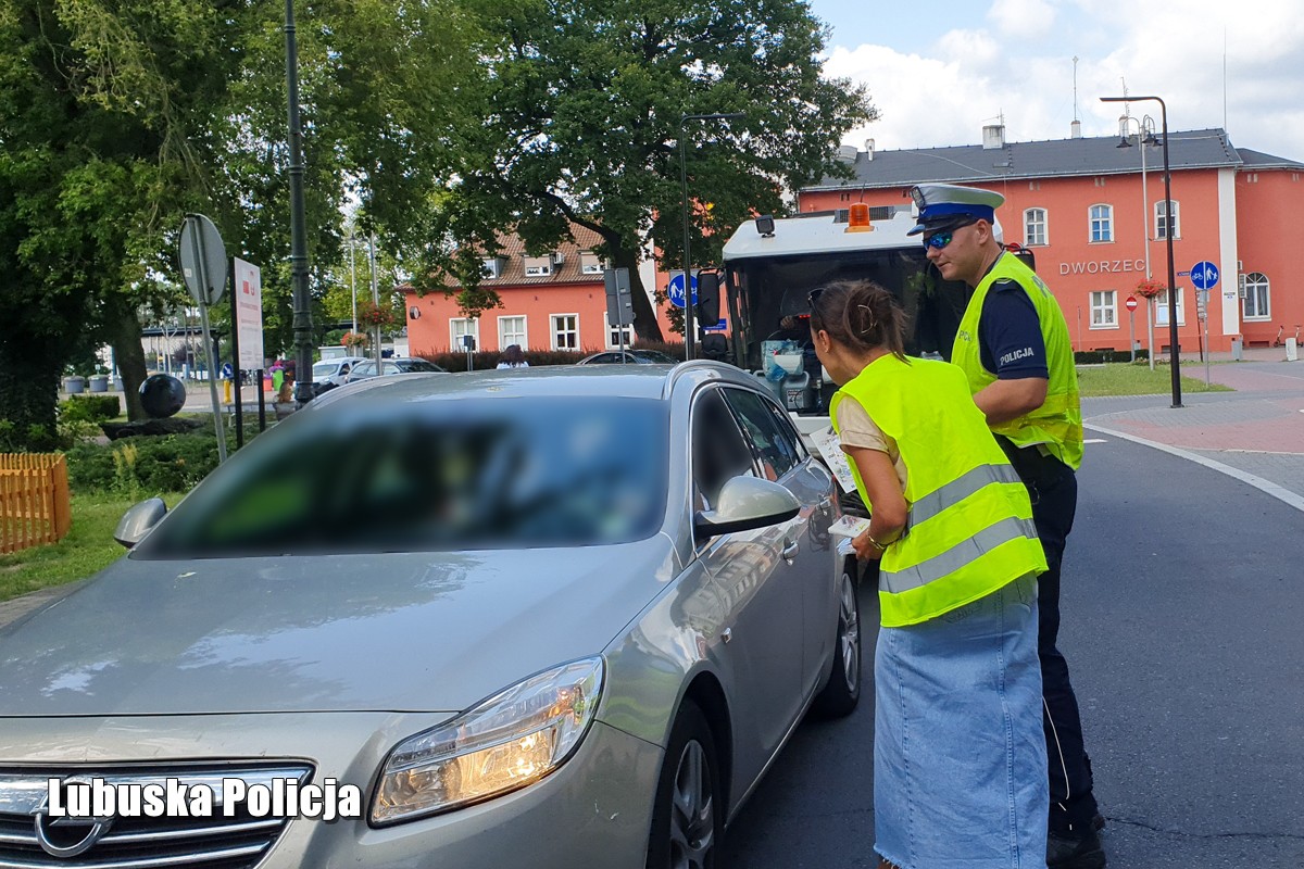 Obraz pochodzący z serwisu https://lubuska.policja.gov.pl/go/serwis-informacyjny/aktualnosci/51599,Dbamy-o-bezpieczenstwo-na-drogach-policjanci-przeciwko-nietrzezwym-kierujacym.html/policja.pl