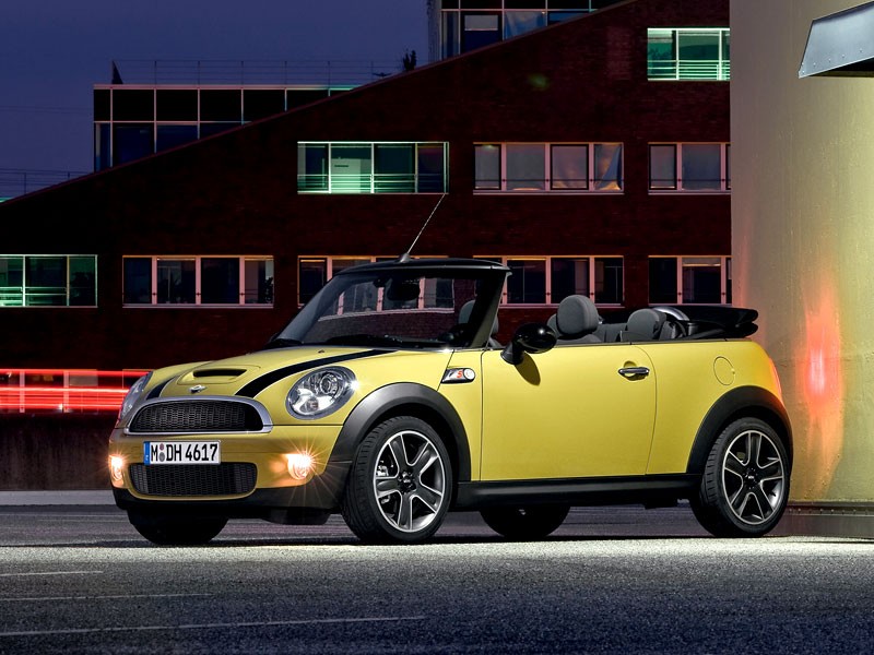 Detroit 2009: premiera światowa Mini Cabrio