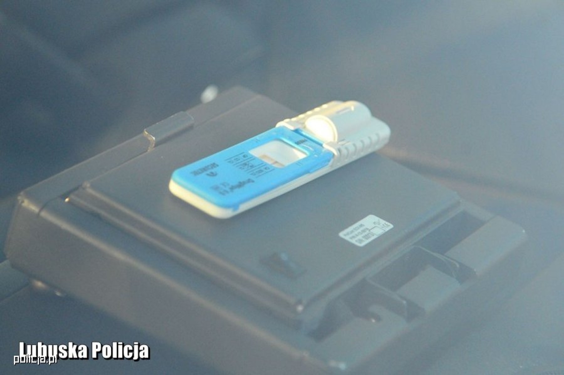 Bez prawa jazdy i „na haju” uciekał przed policji Fordem