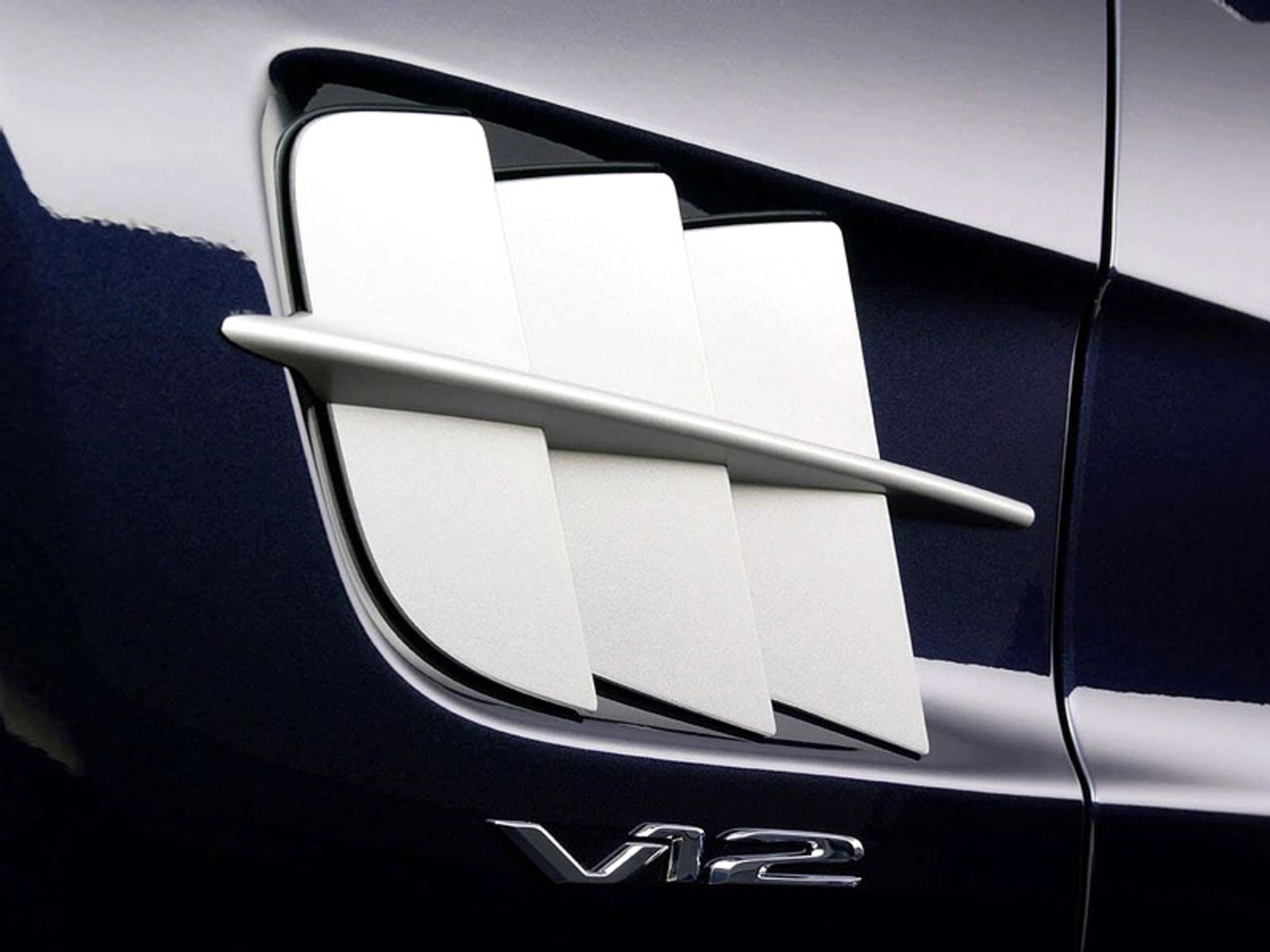 Mercedes-Benz SL – radykalna zmiana na drugą połowę cyklu modelowego