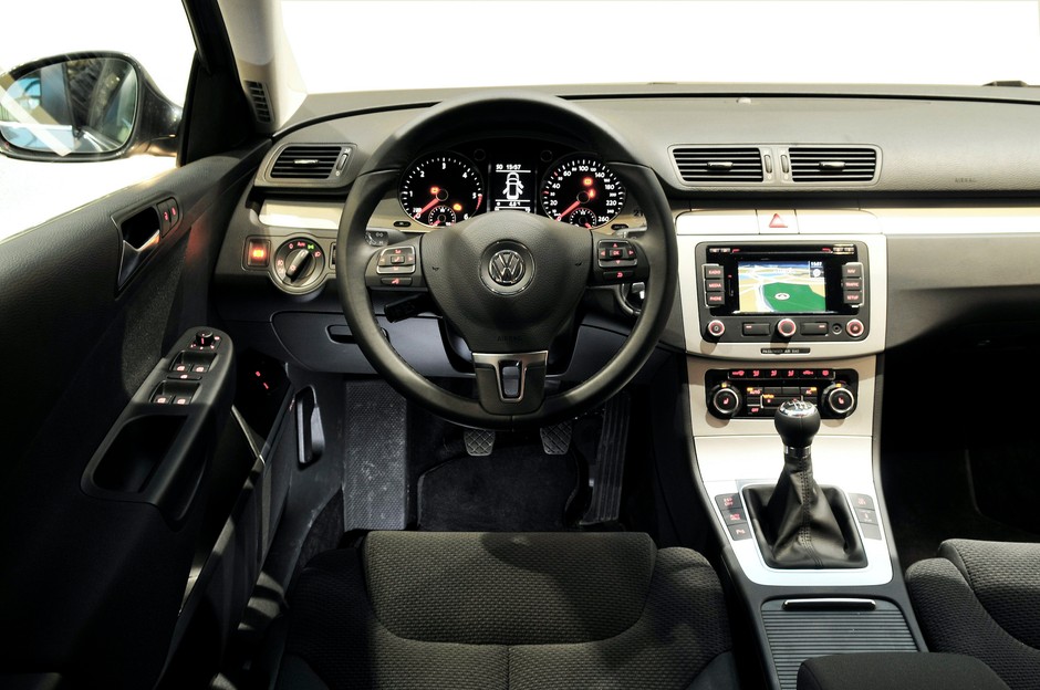Porównanie: Ford Mondeo Kombi, Honda Accord Tourer, Škoda Superb Combi, Toyota Avensis Wagon i Volkswagen Passat  Variant