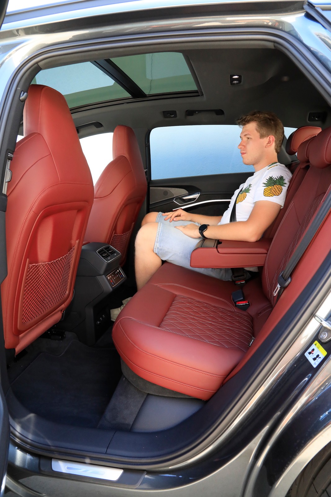 Audi e-tron S (2021)