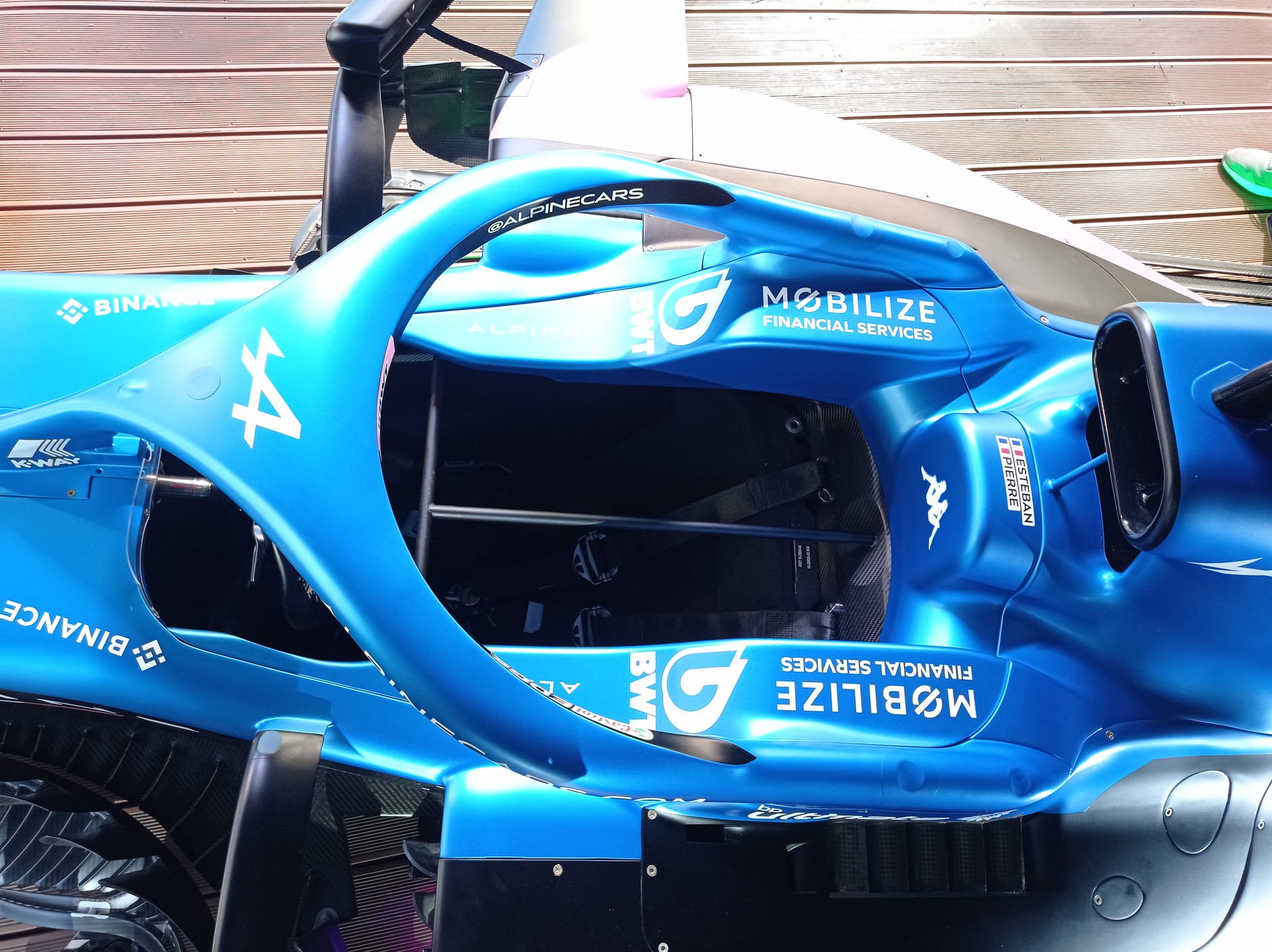 W kokpicie kierowcy nie ma zbyt wiele miejsca