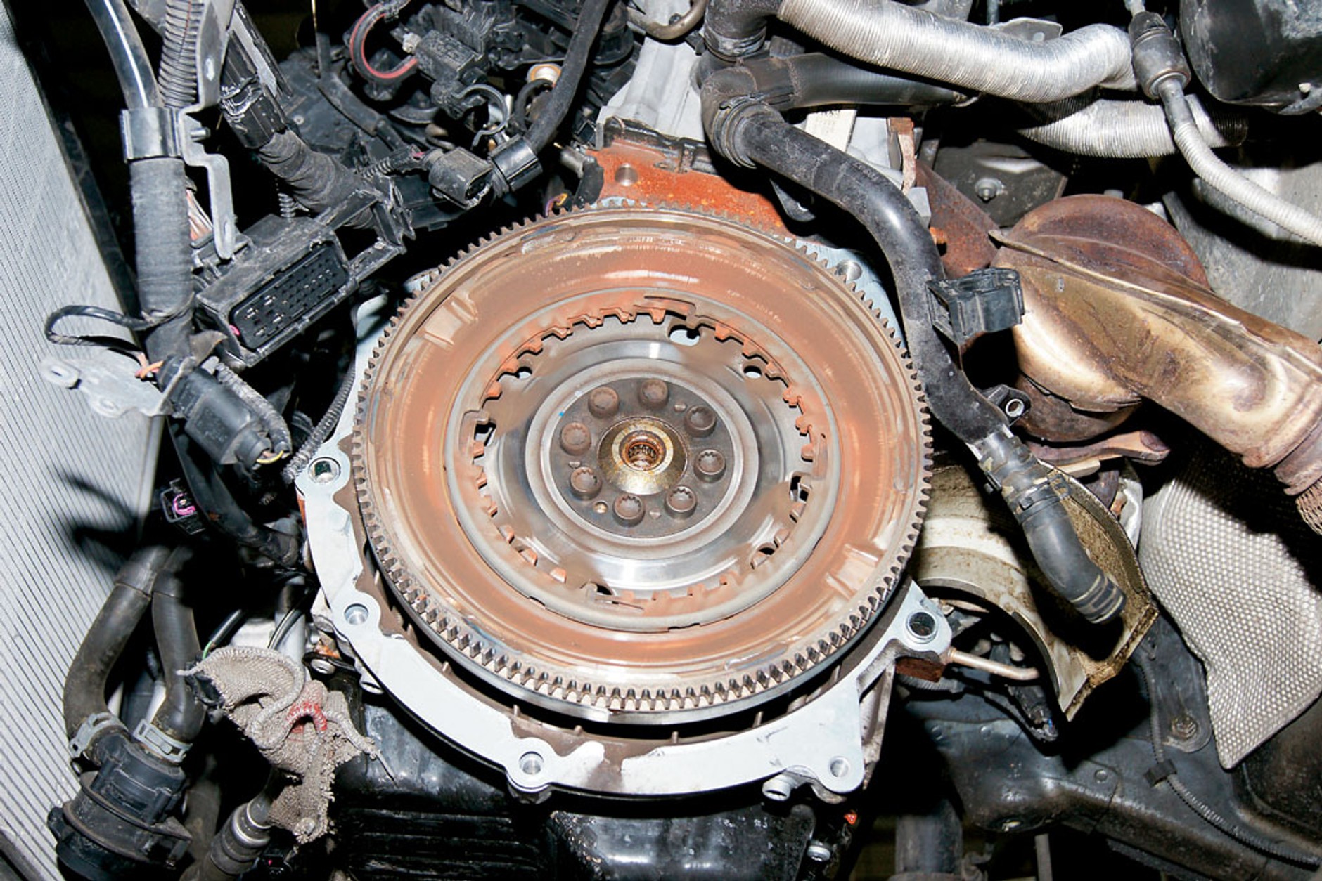 Co się psuje w przekładniach dwusprzęgłowych takich jak DSG?