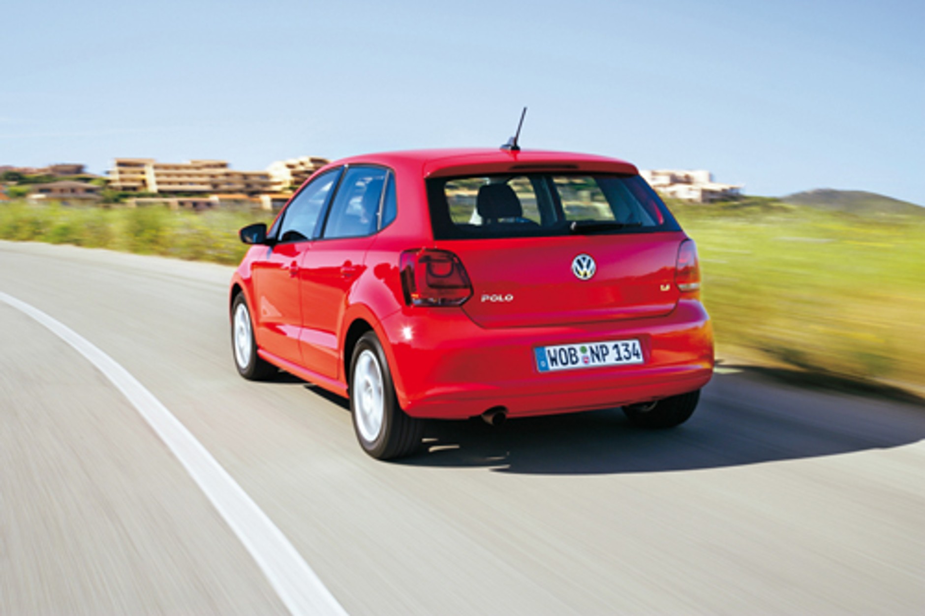 Nowy Volkswagen Polo gra w minigolfa