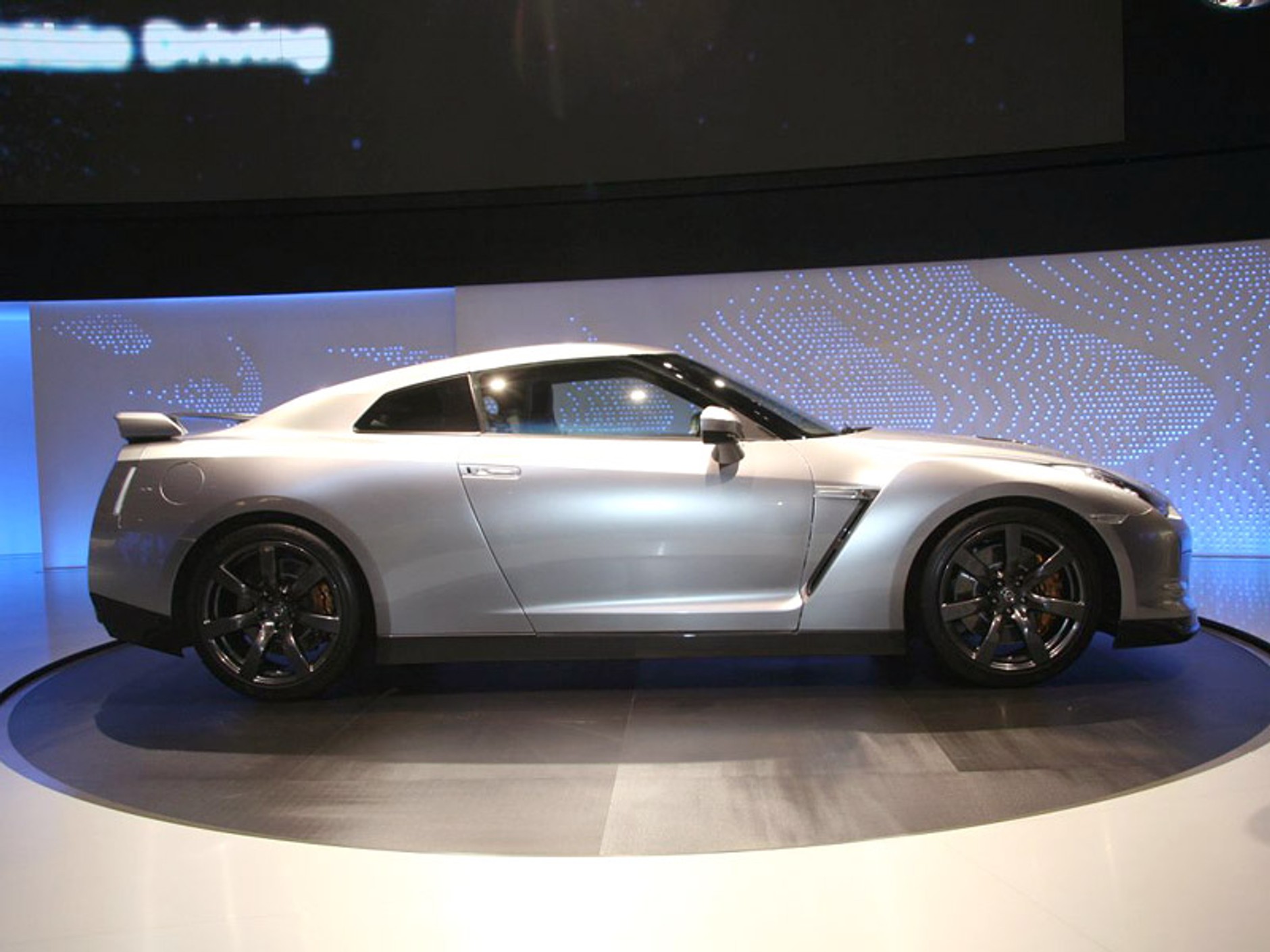 Nissan GT-R: ogranicznik prędkości automatycznie wyłącza się na torze