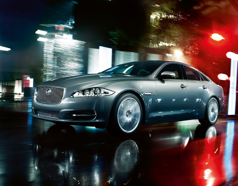 Jaguar XJ: zdjęcia, oficjalne informacje, dane techniczne (wideo)