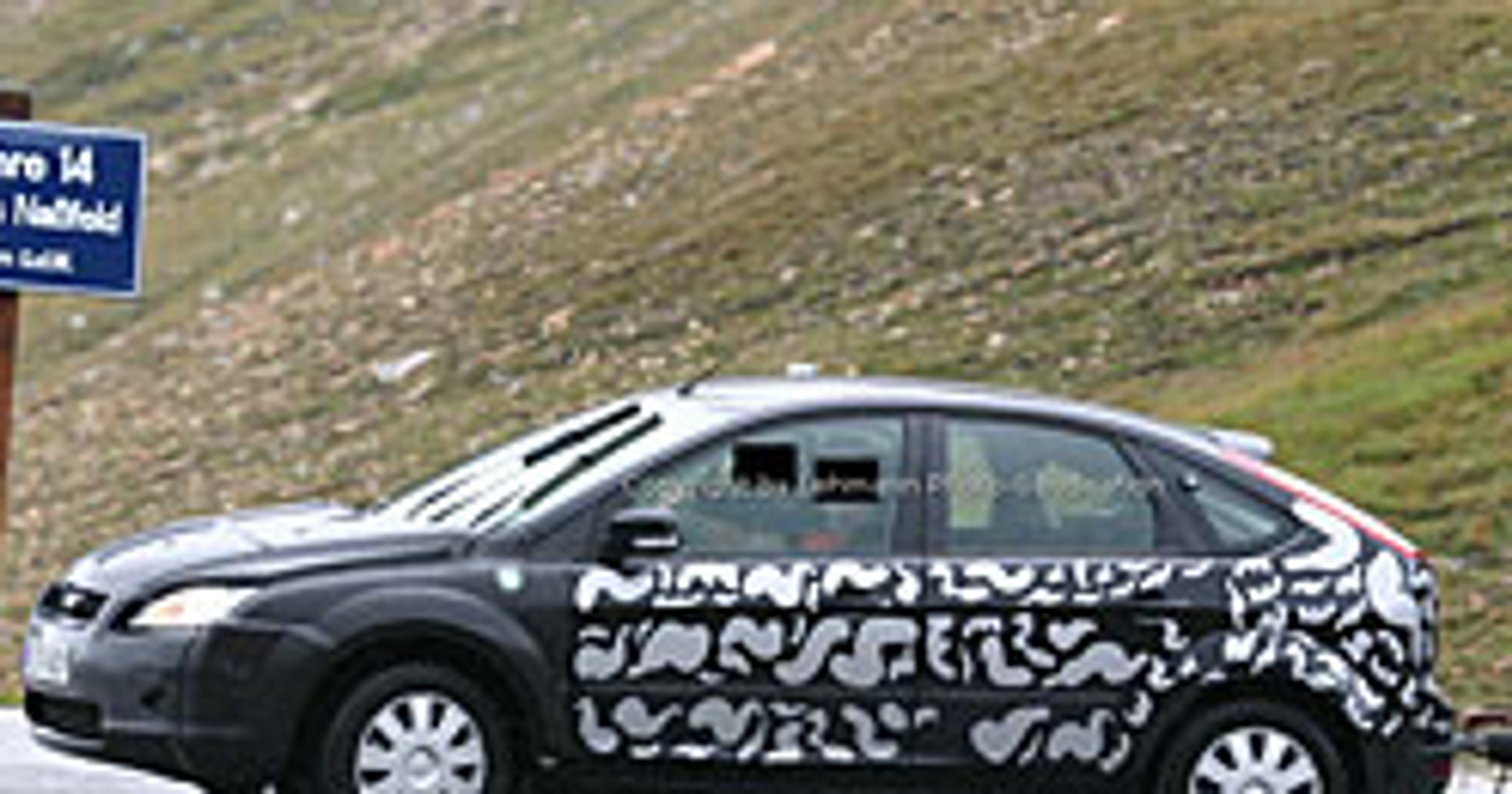 Zdjęcia szpiegowskie: Ford Focus przed faceliftingiem
