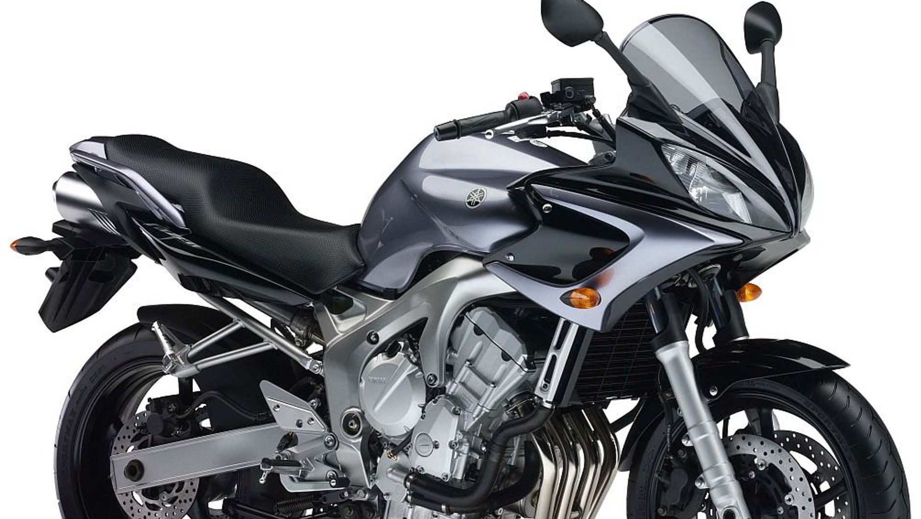 Yamaha FZ6 Fazer, model 2005