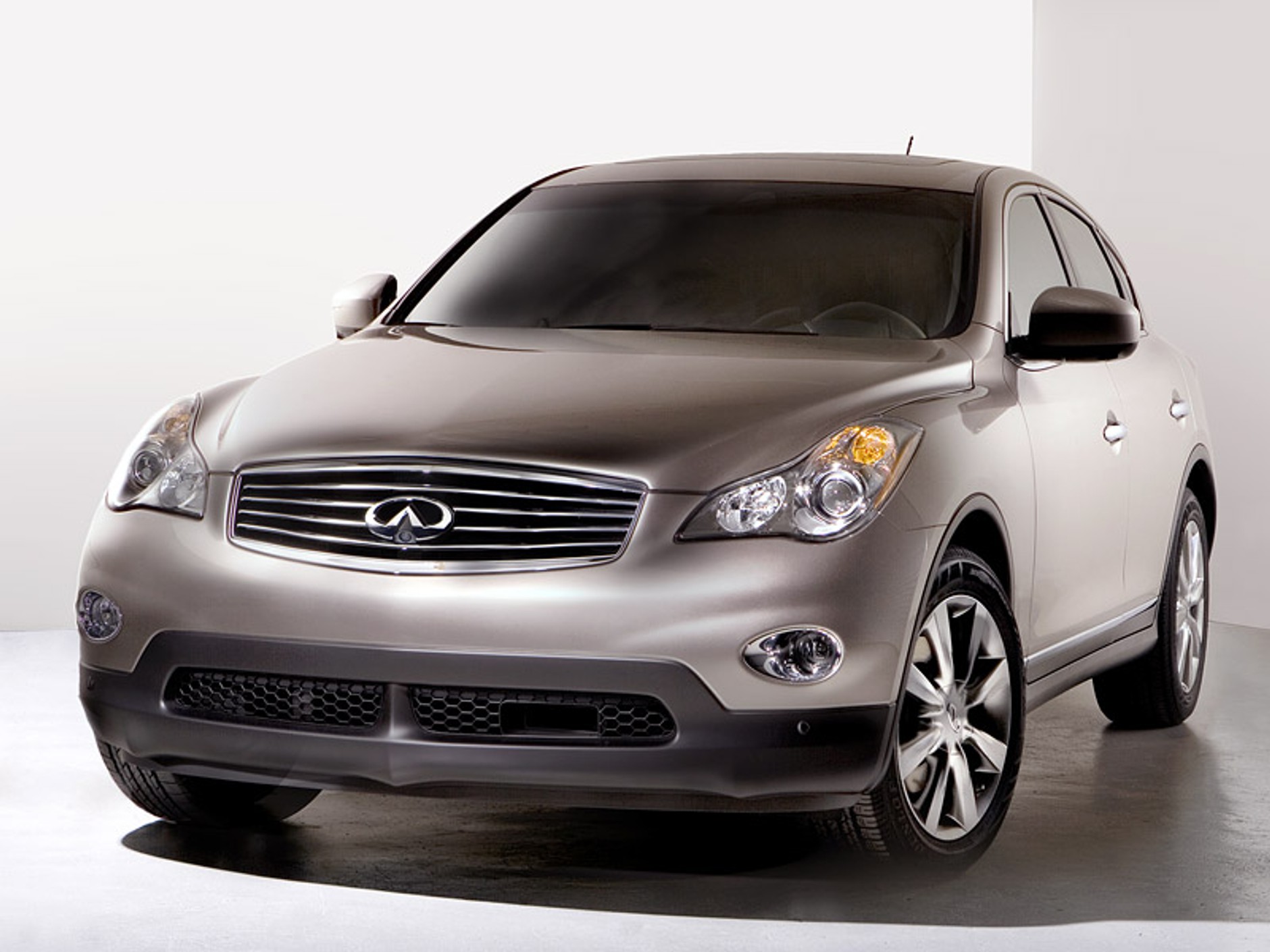 Infiniti EX35 – studium idzie do produkcji