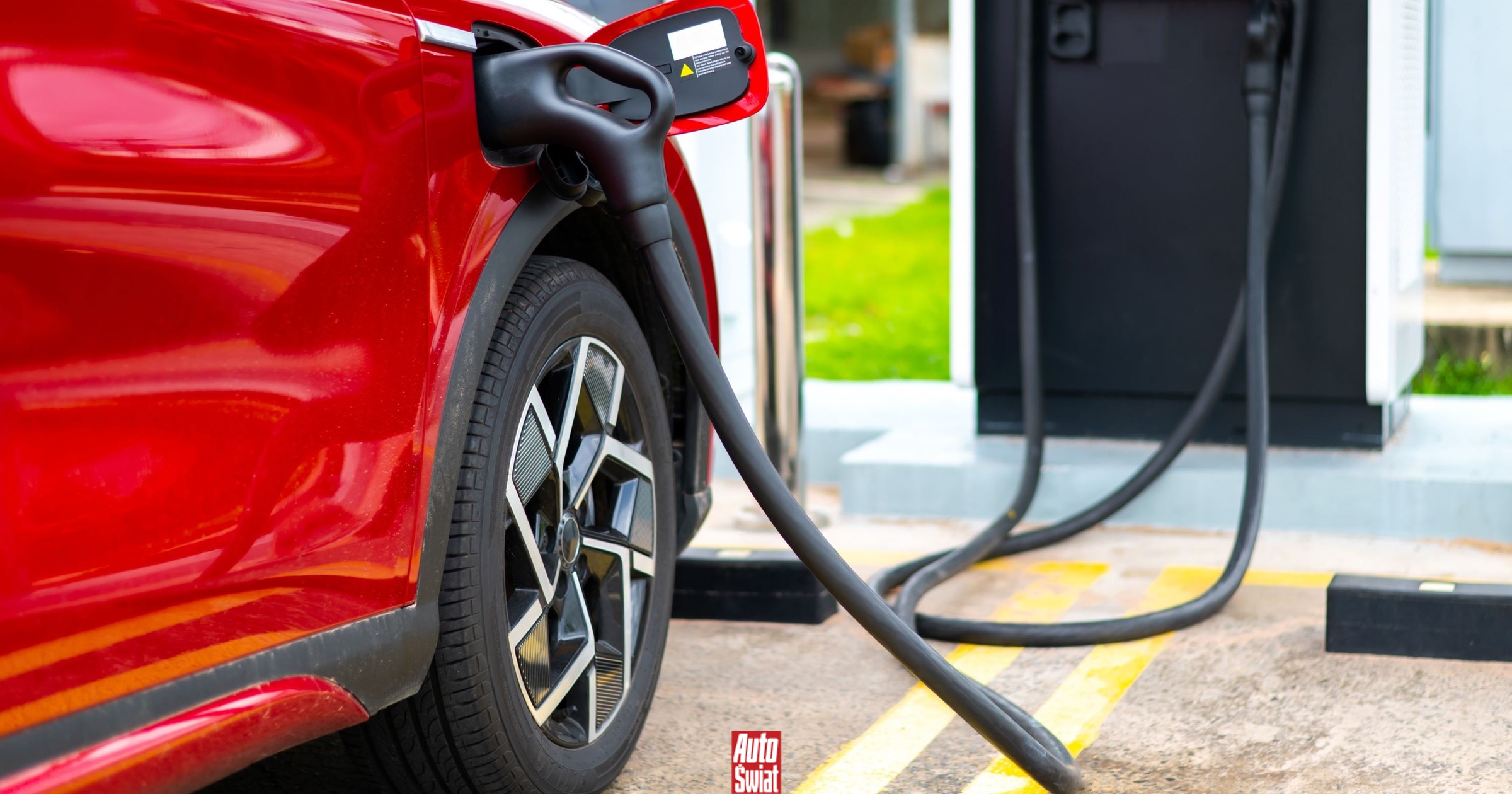 Dzieje się wokół najsłynniejszej ładowarki samochodów elektrycznych w Polsce. Jest zawiadomienie