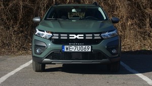 Dacia Sandero Stepway 1.0 TCe. Ma 110 KM i pokemona na grillu. I czego chcieć więcej? 