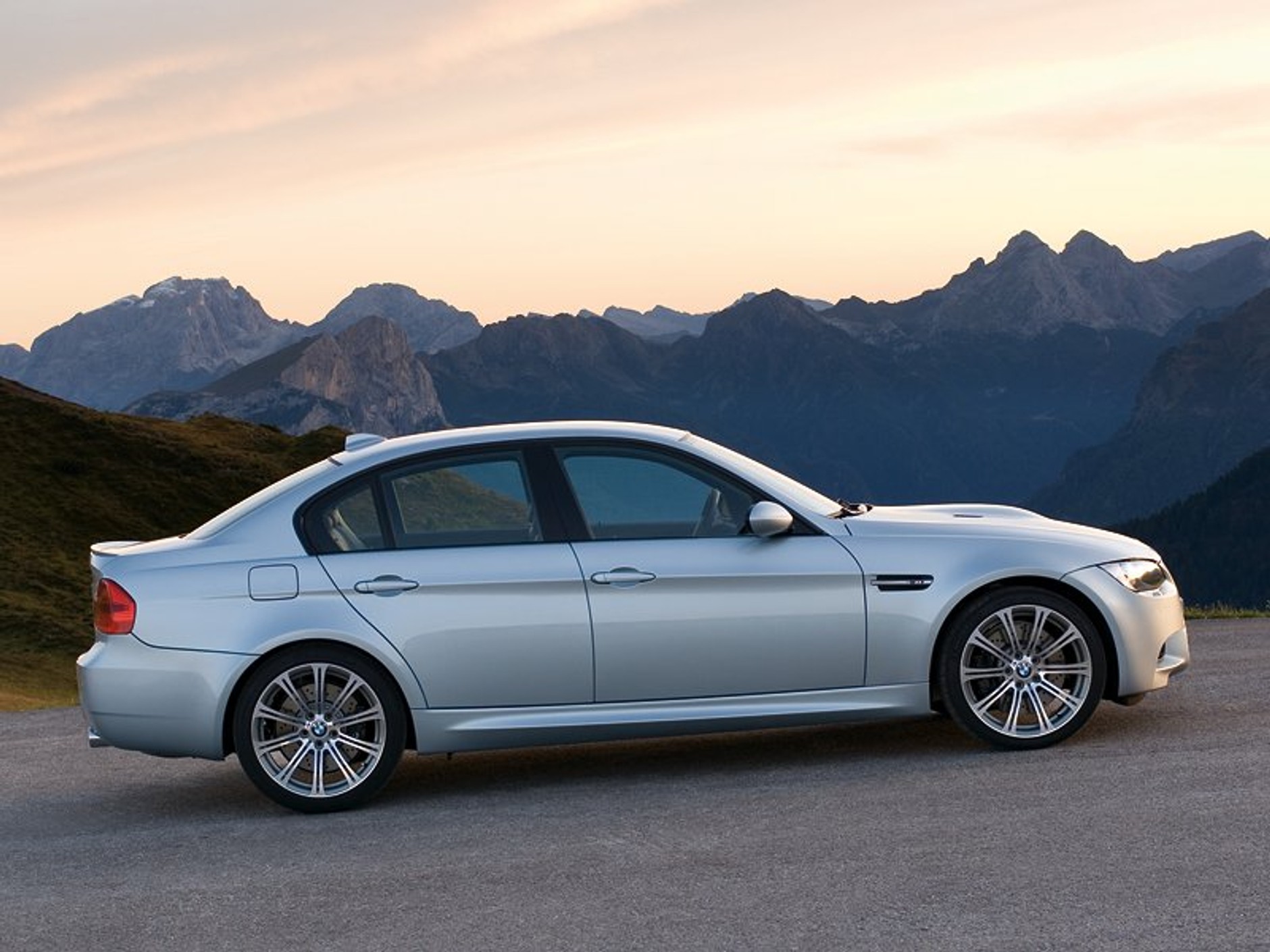 BMW: sportowe M3 Limuzyna dla pięciu osób