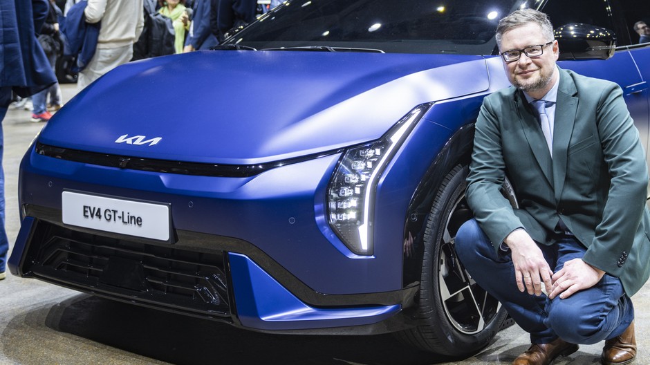 Kia EV4