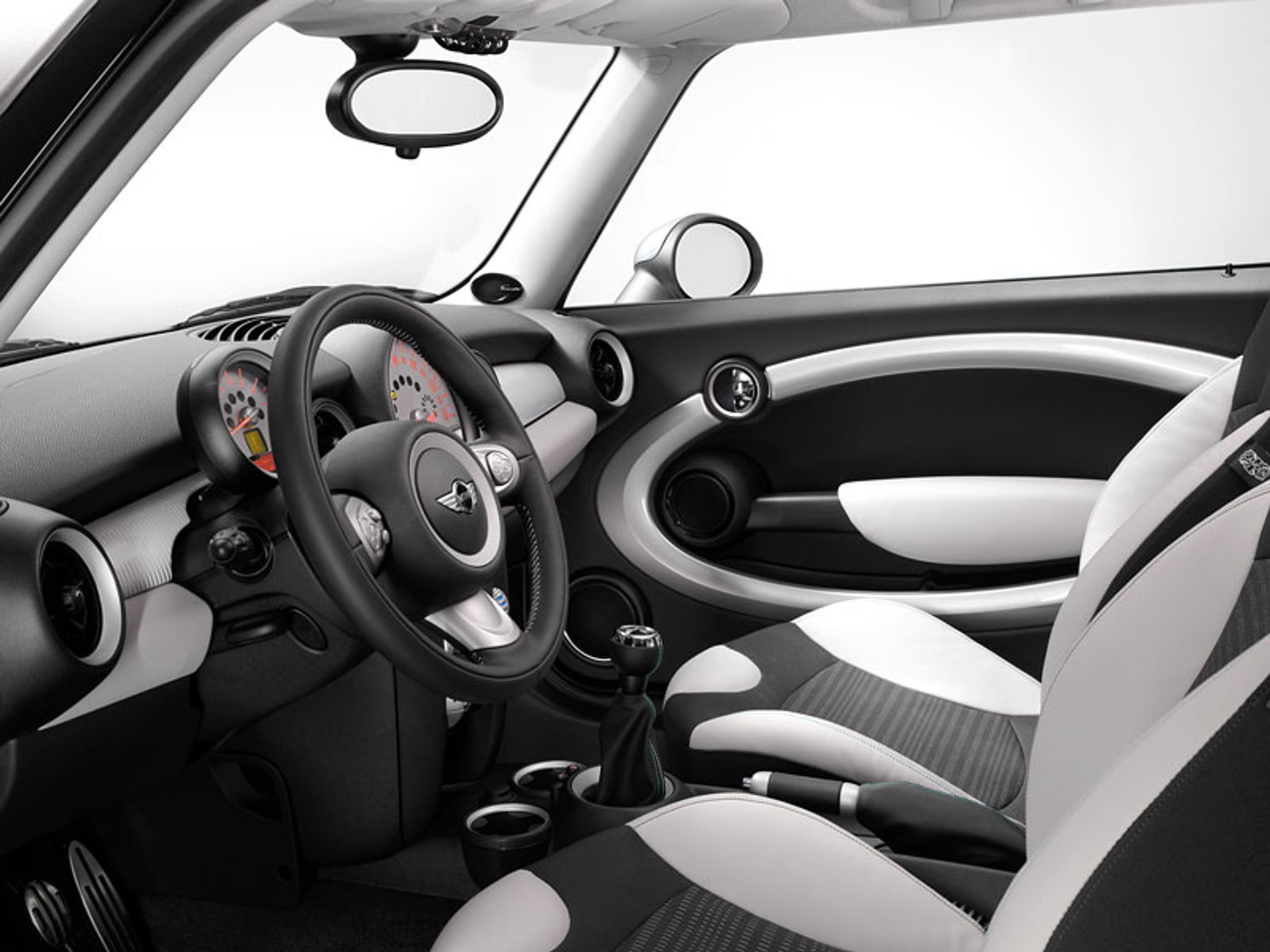 Mini 50 Mayfair i Mini 50 Camden: dwa specjalne modele na jubileusz