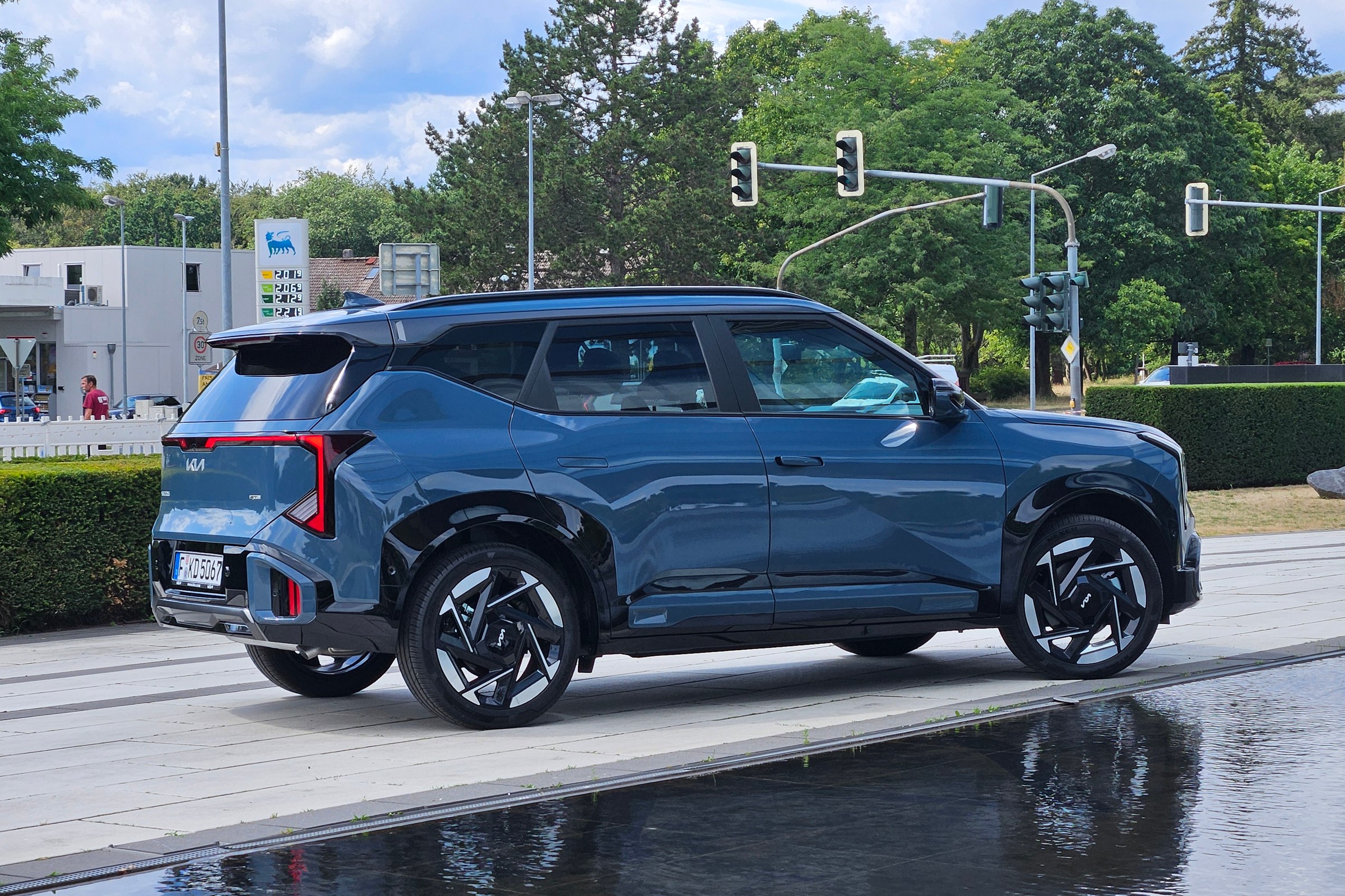 Kia Seltos ma pełny polski cennik. To benzynowy SUV w rozmiarze C. Którą wersję wybrać?