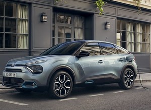 Komfort elektrycznego Citroëna ë-C4 w korzystnej miesięcznej racie – technologia jutra do kupienia już dziś