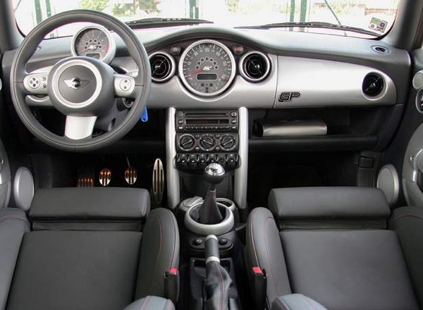 Mini Cooper S John Cooper Works GP: wrażenia z jazdy