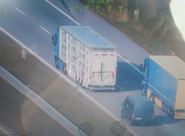 Mandat z helikoptera? Kierowcy ciężarówek nie kryli zaskoczenia