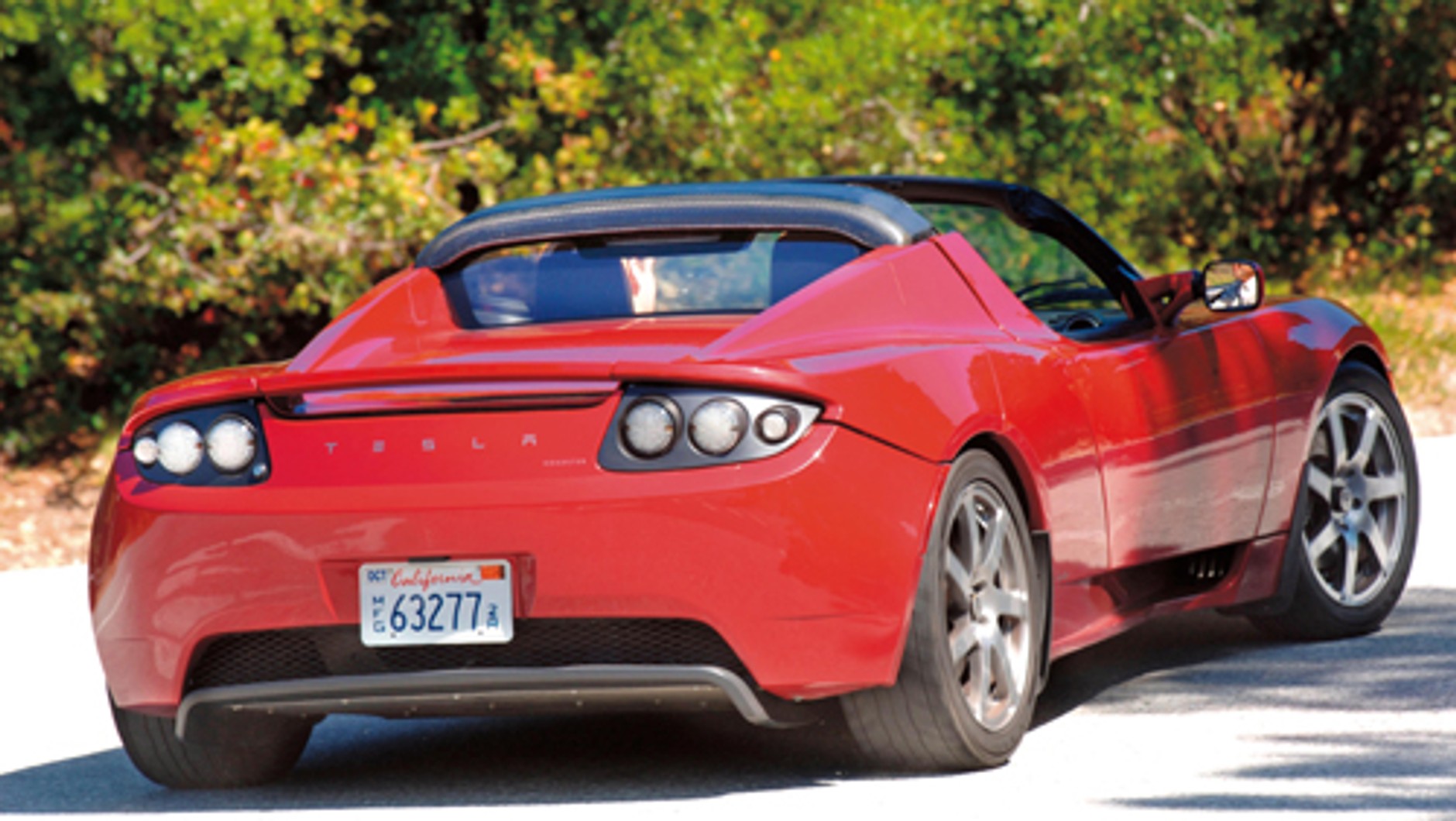 Tesla Roadster - pierwszy małoseryjny model marki