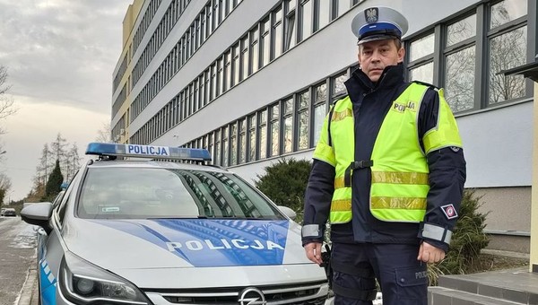 Do policjantów podbiegł roztrzęsiony mężczyzna. Wszyscy zapamiętają to do końca życia