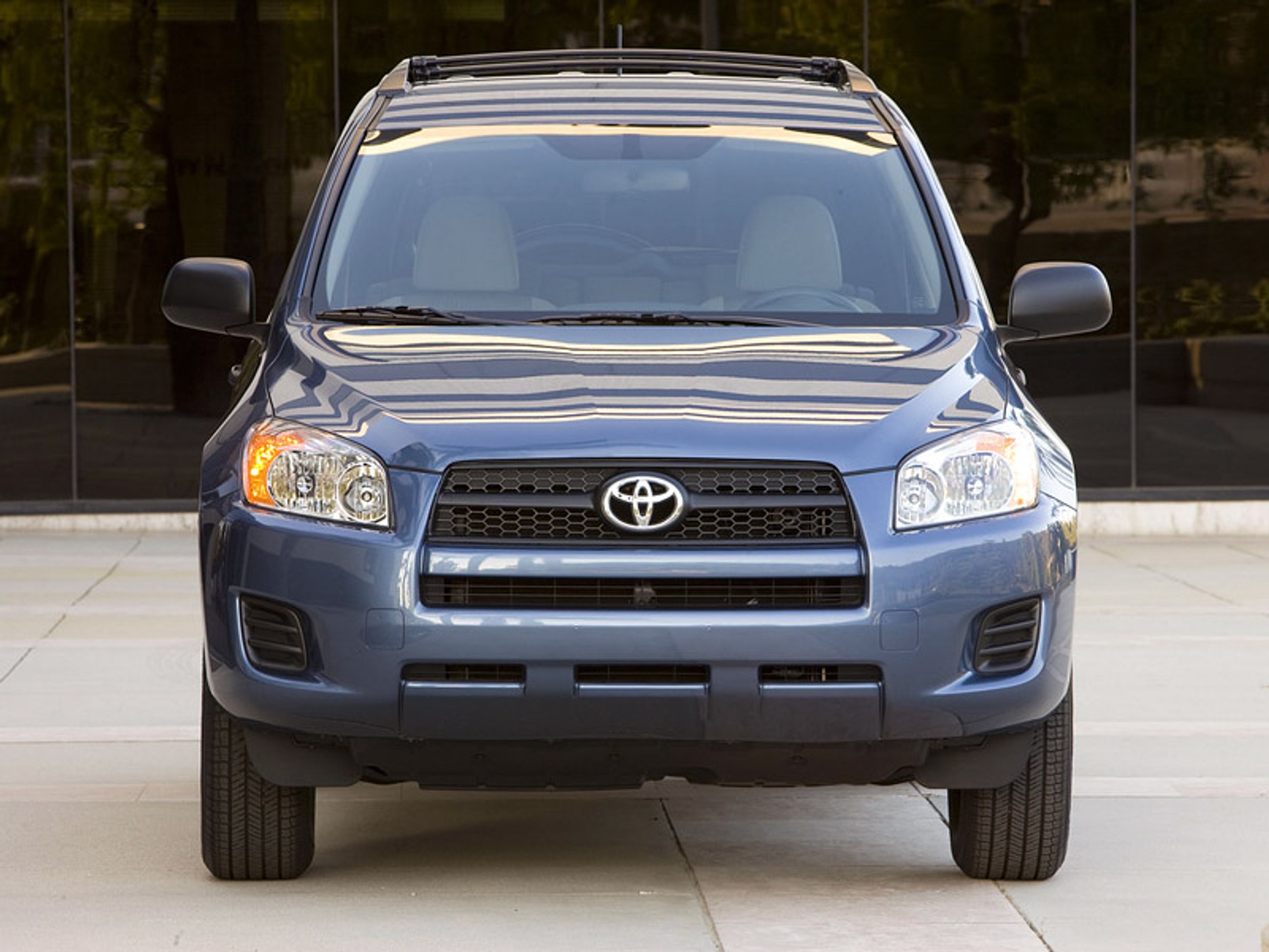 Toyota RAV4: nowy silnik 2,5 l (180 KM) dla USA