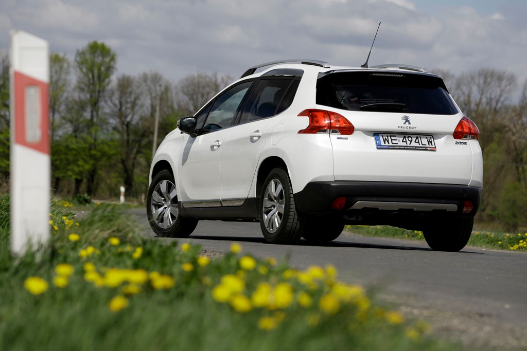Peugeot 2008 1.2 Pure Tech- trzy cylindry z automatem