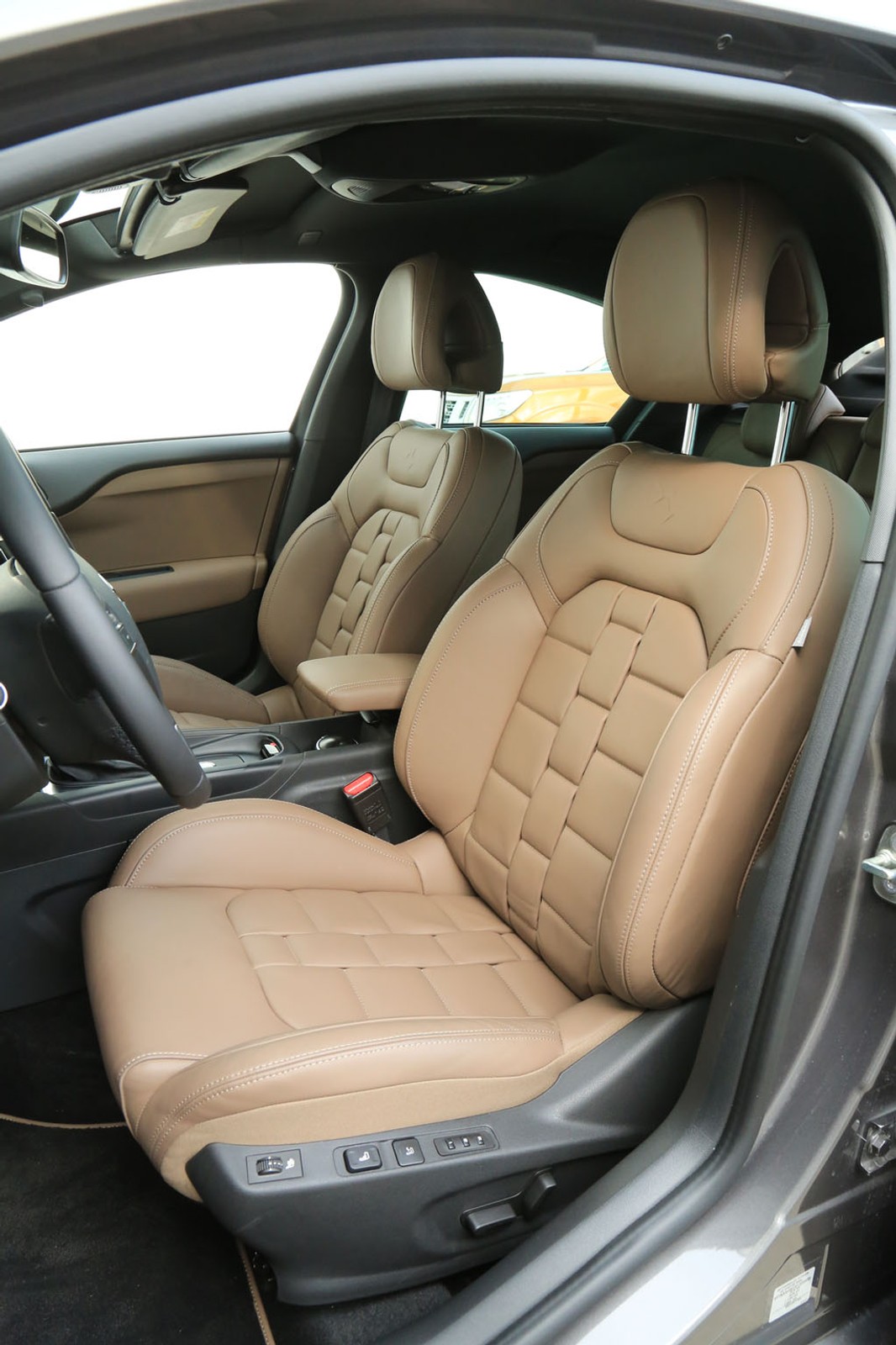 DS 4 2.0 HDi - awangarda z dieslem