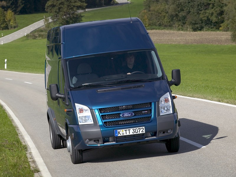 Ford Transit 3.2 TDCi i Transit SportVan: pierwsze jazdy