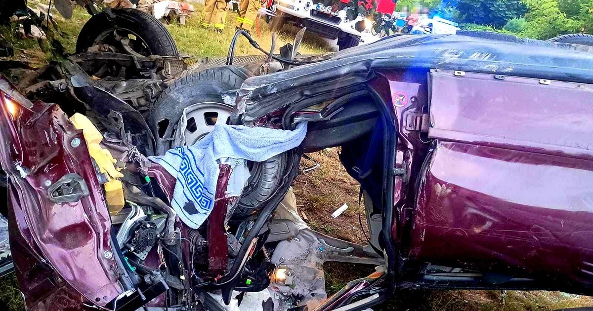 Nawet w przypadku najpoważniejszych uszkodzeń auta, rejestrator danych zdarzeń, czyli samochodowa czarna skrzynka, zwykle nadaje się do odczytu.