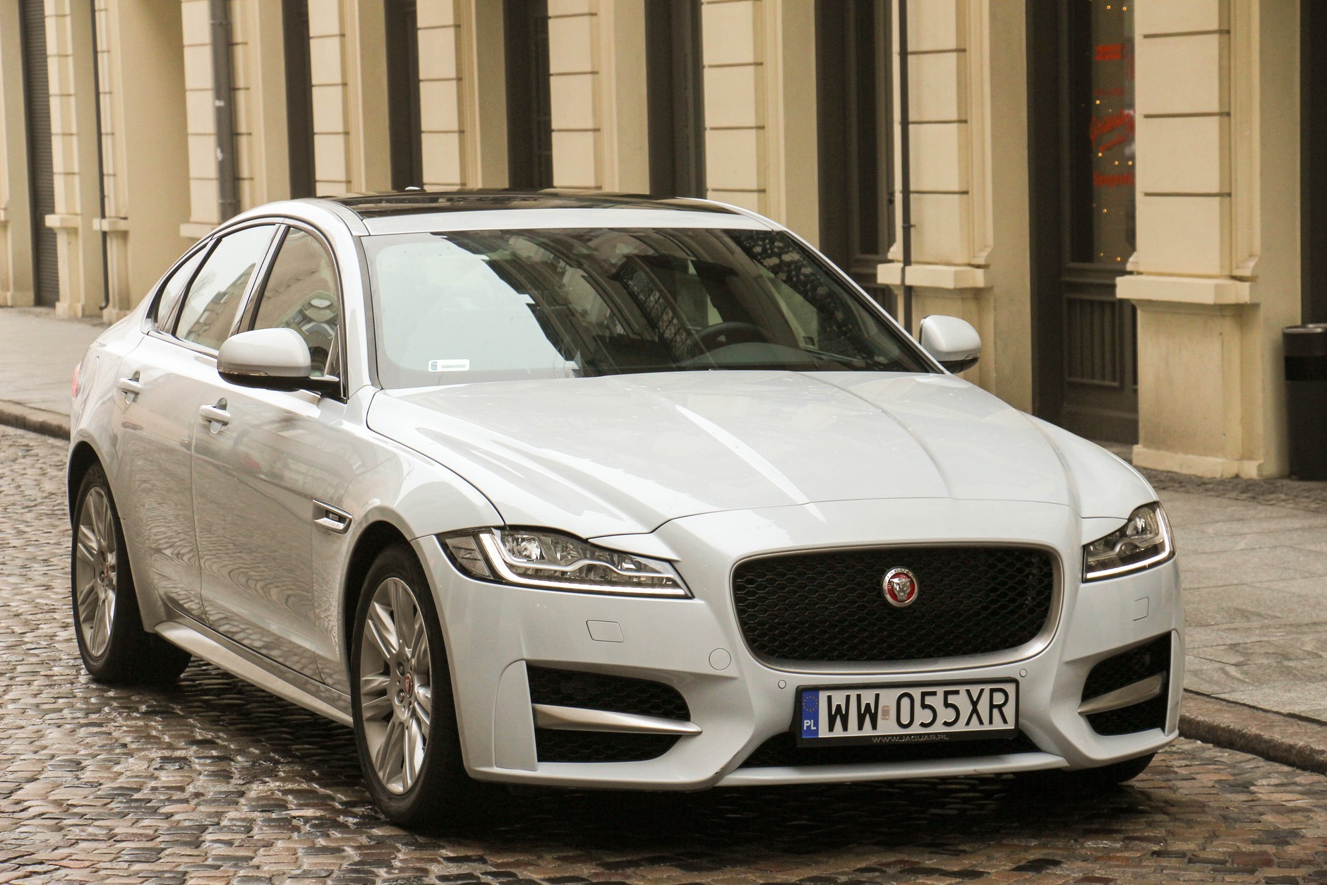 Jaguar XF 3.0 TDV6 R-Sport
