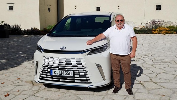Byłem na europejskiej premierze Lexusa LM w Krakowie. Wszystko było luksusowe