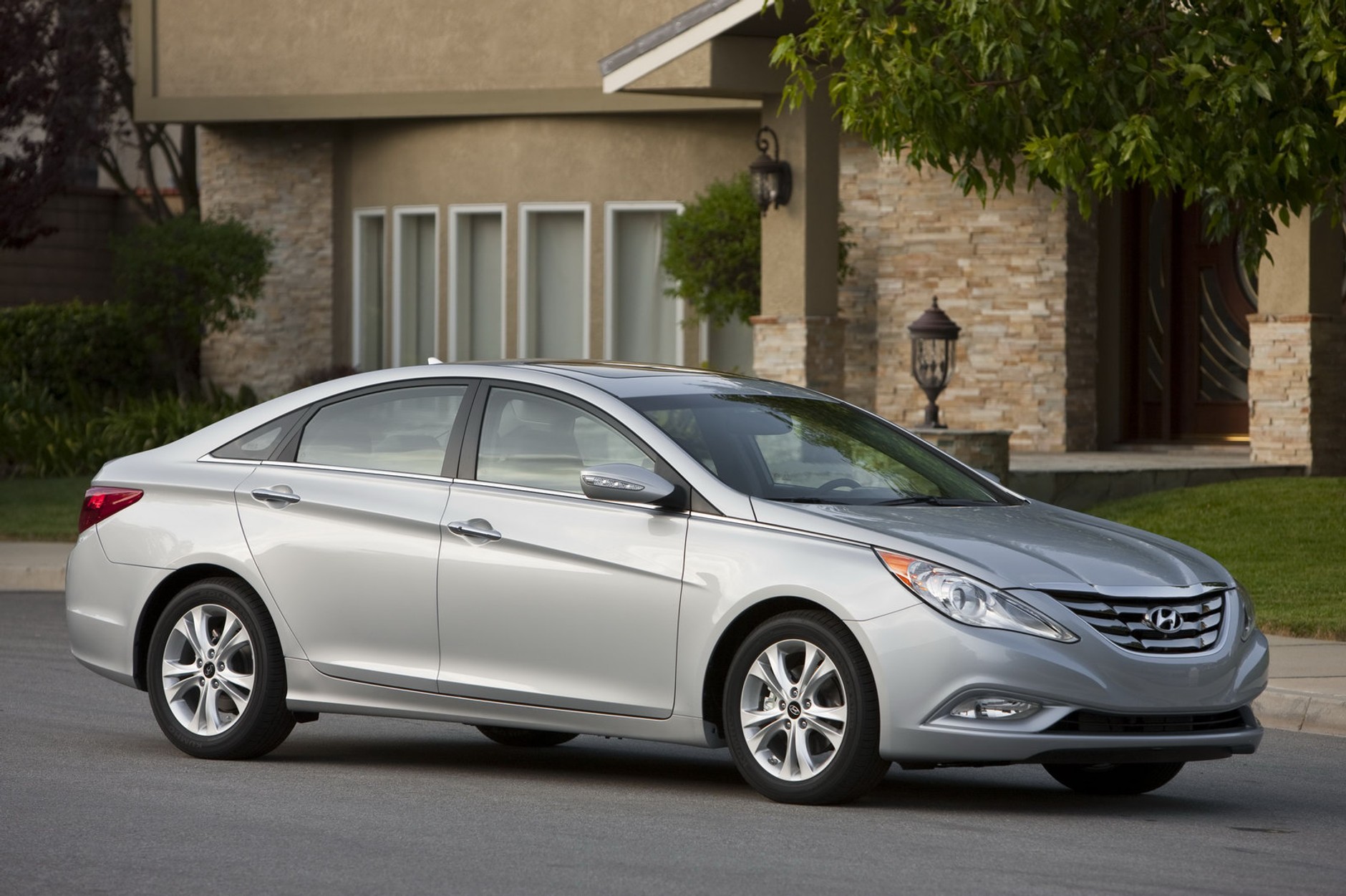 Hyundai Sonata - Koreańska limuzyna która już gdzieś widzieliśmy