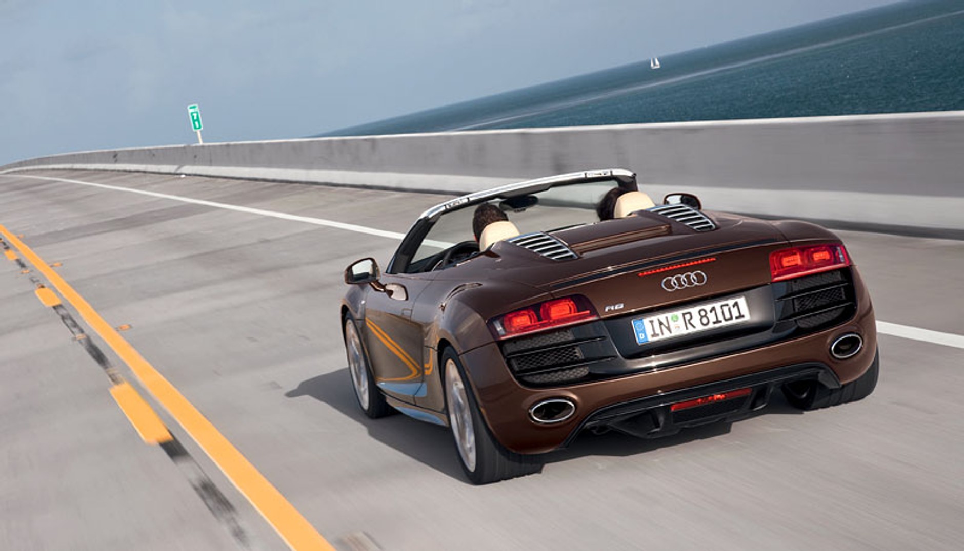 Audi R8 Spyder: V10 quattro inaczej