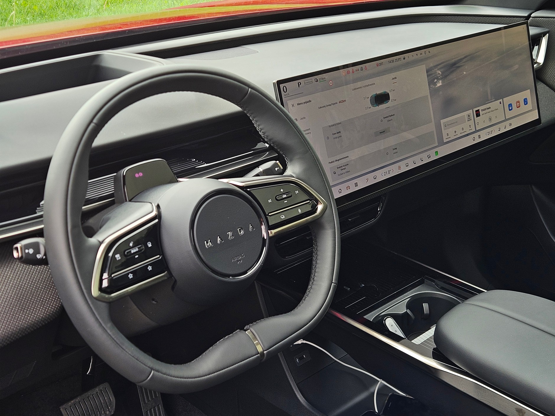 Mazda CX-6e 